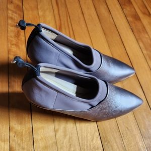 Cole Haan metallic in size 6